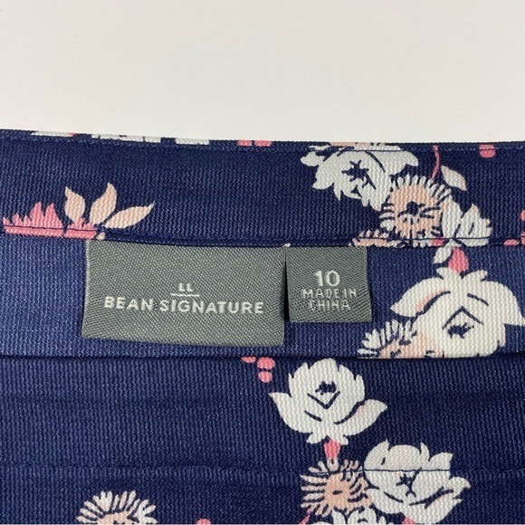 LL Bean Signature Floral Silk Blouse Blue Size 10 Boatneck - Picture 4 of 6